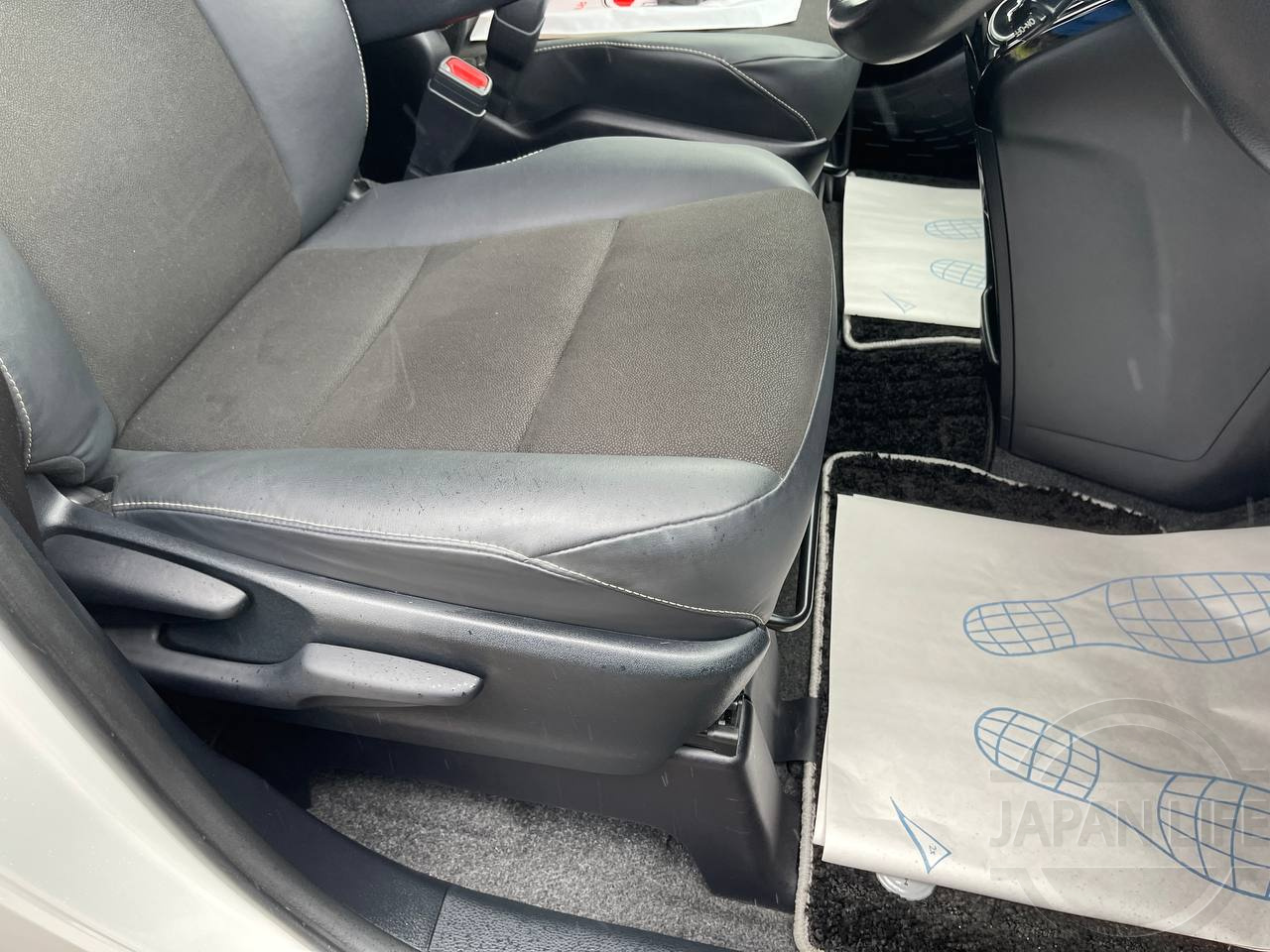 Фото Toyota Noah - Japan Life 