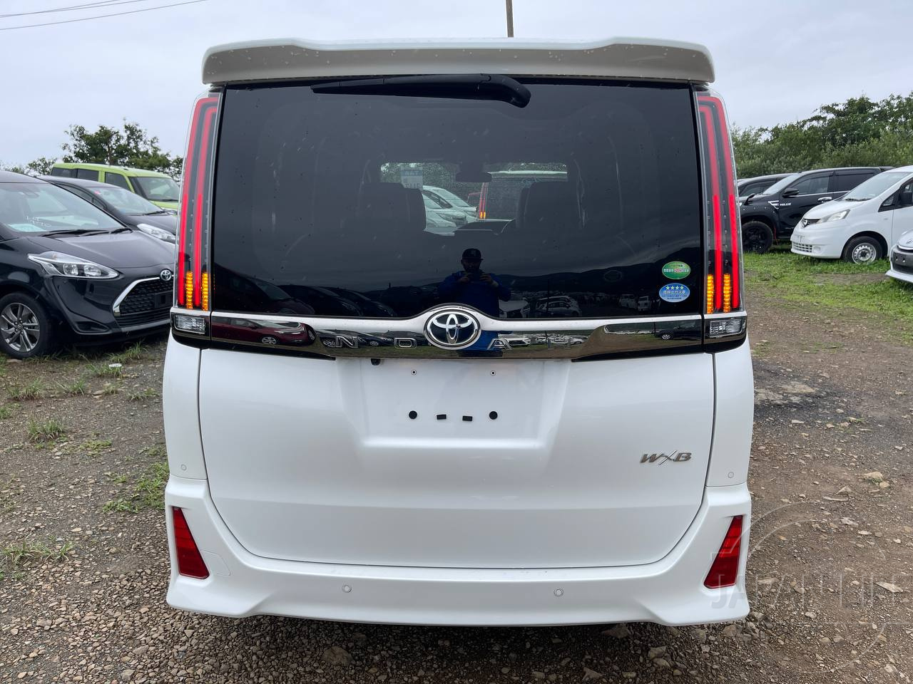 Фото Toyota Noah - Japan Life 