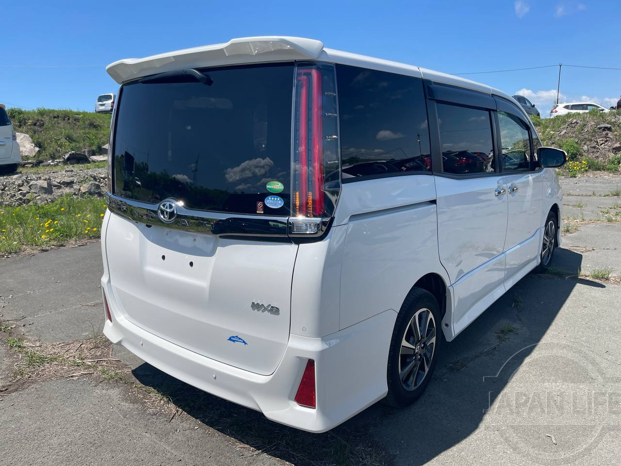 Фото Toyota Noah - Japan Life 