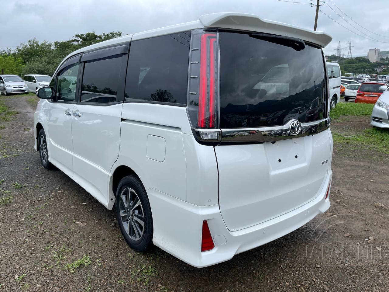 Фото Toyota Noah - Japan Life 