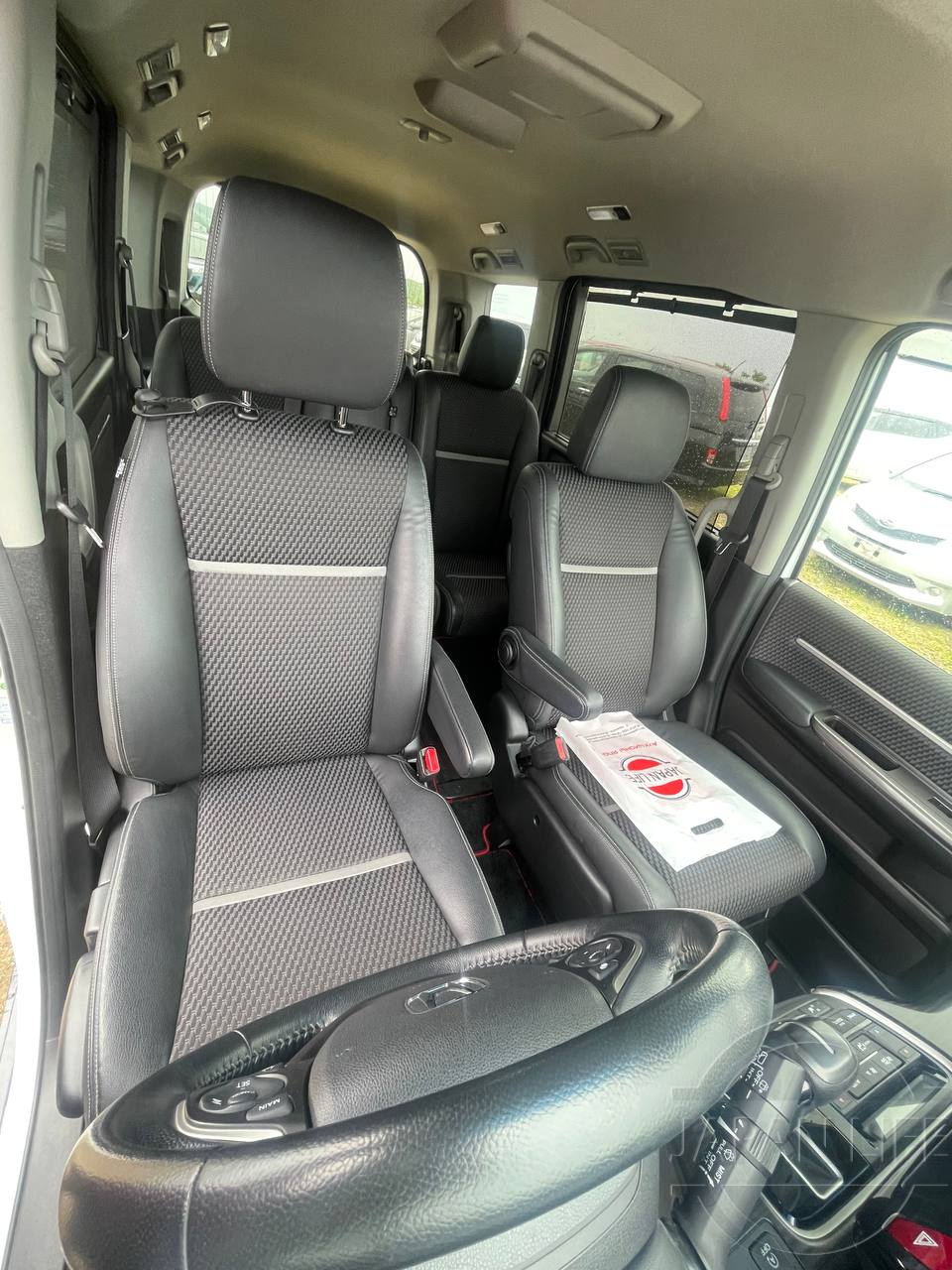 Фото Honda Stepwgn - Japan Life 