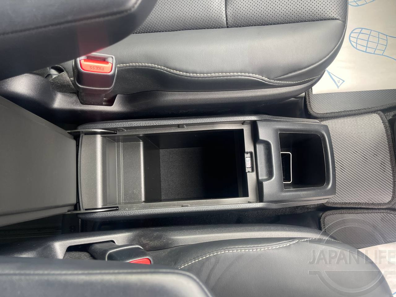 Фото Toyota Esquire - Japan Life 