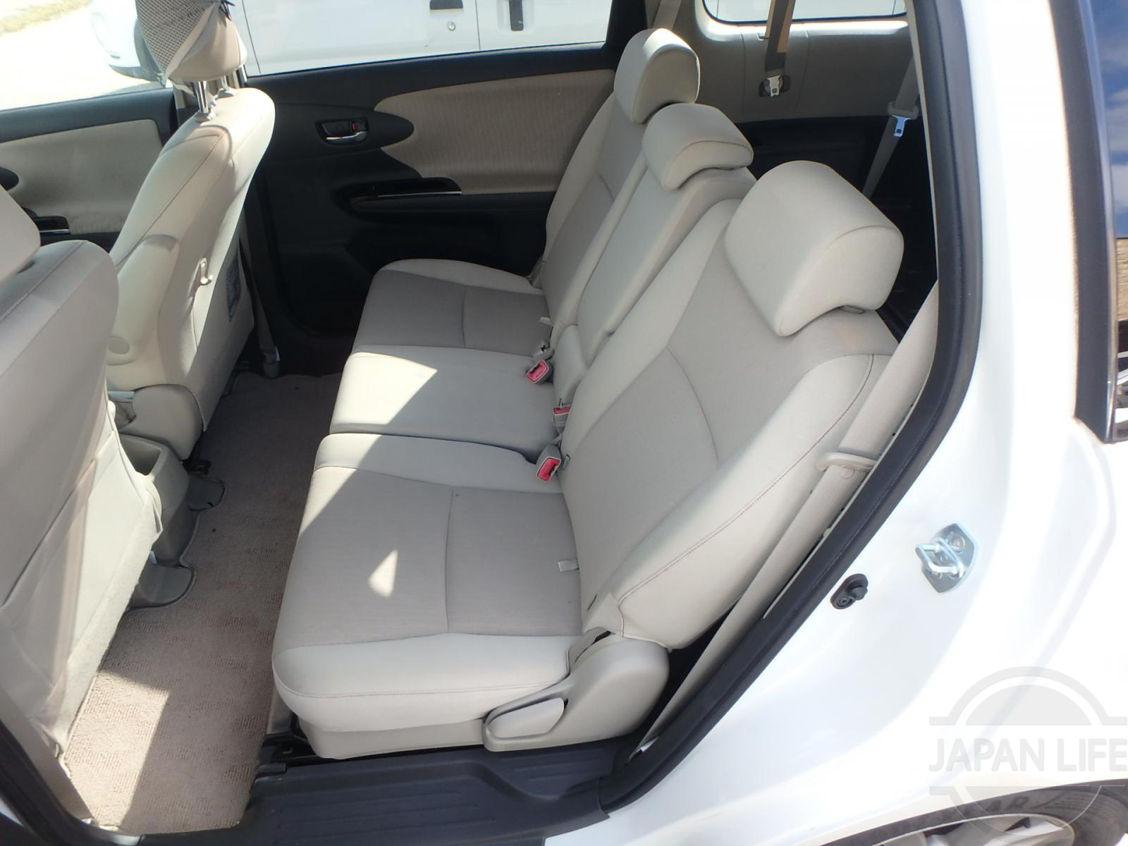 Фото Toyota Wish - Japan Life 