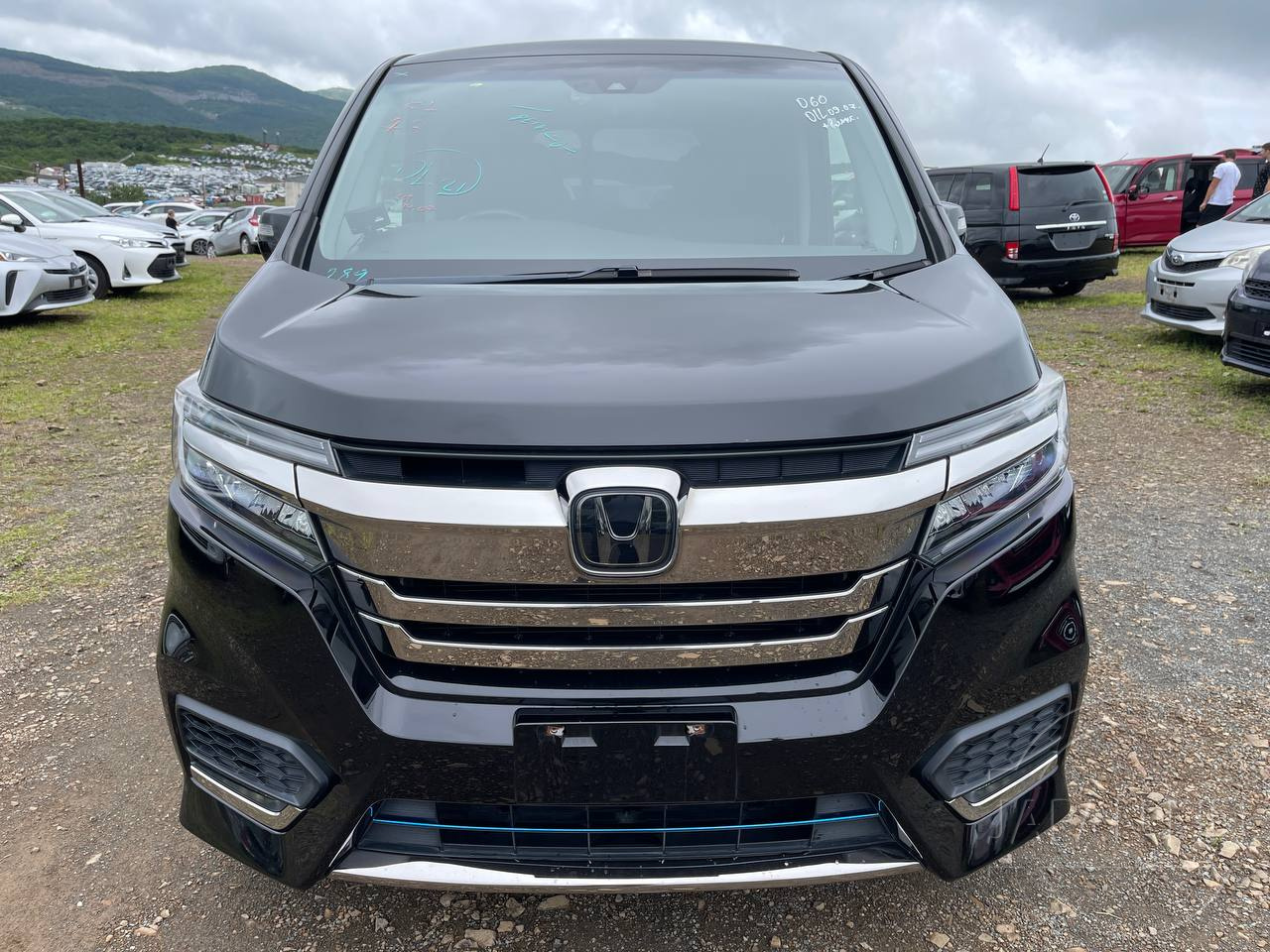 Фото Honda Stepwgn - Japan Life 