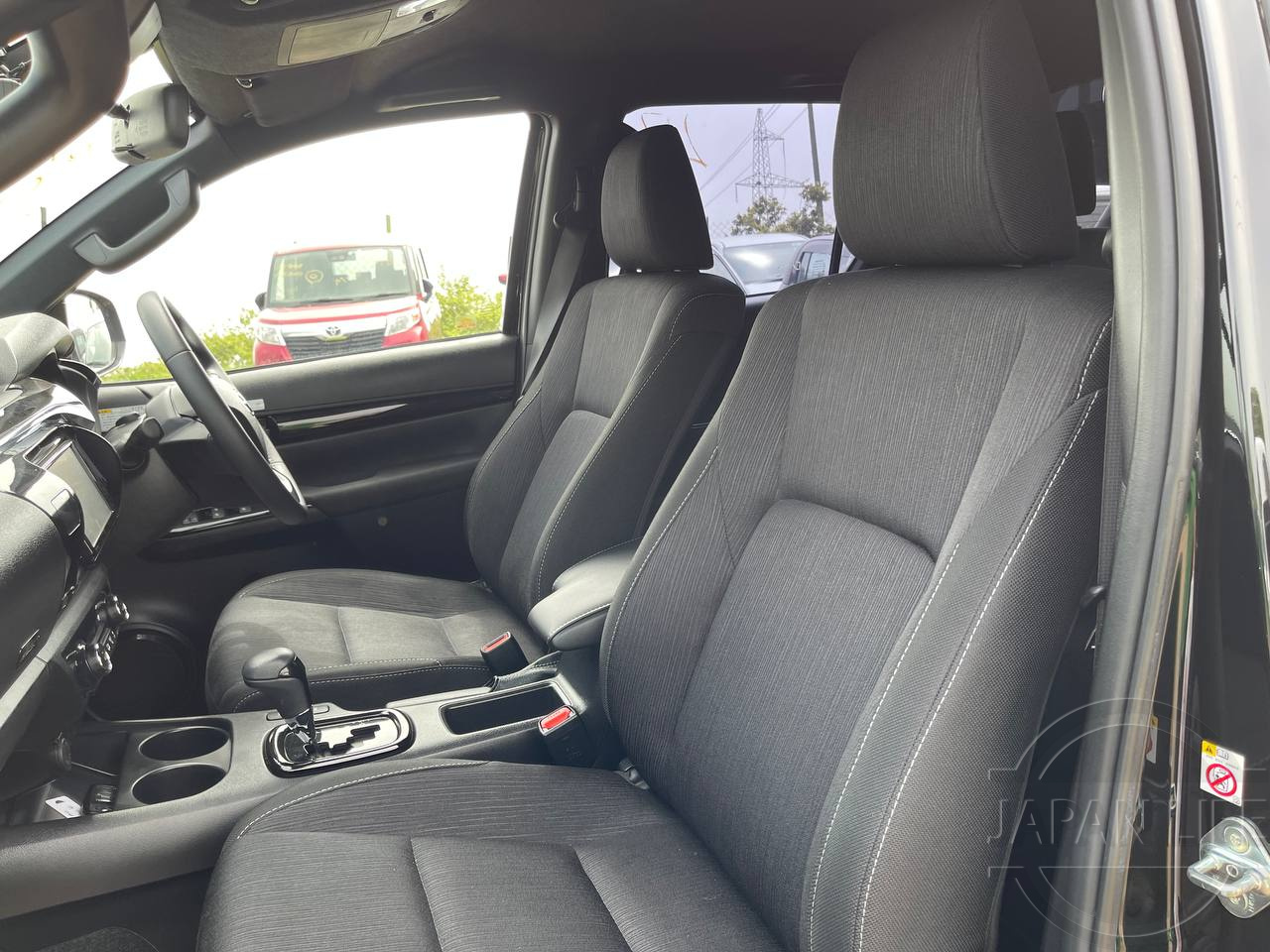 Фото Toyota Hilux - Japan Life 