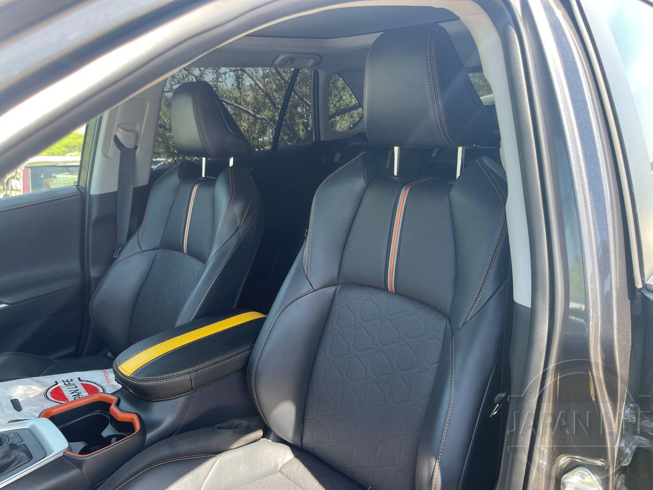 Фото Toyota RAV4 - Japan Life 