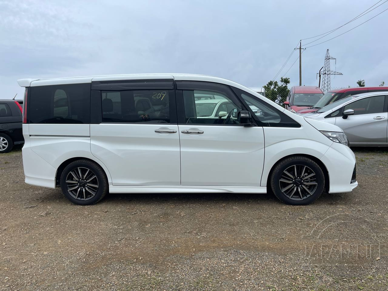 Фото Honda Stepwgn - Japan Life 