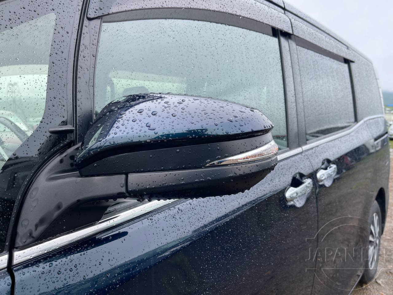 Фото Toyota Esquire - Japan Life 