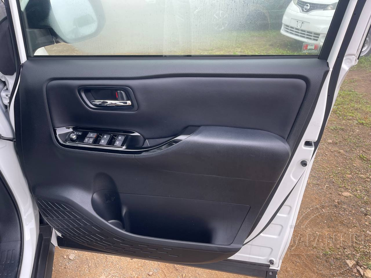 Фото Toyota Noah - Japan Life 