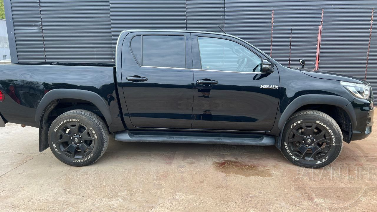Фото Toyota Hilux - Japan Life 