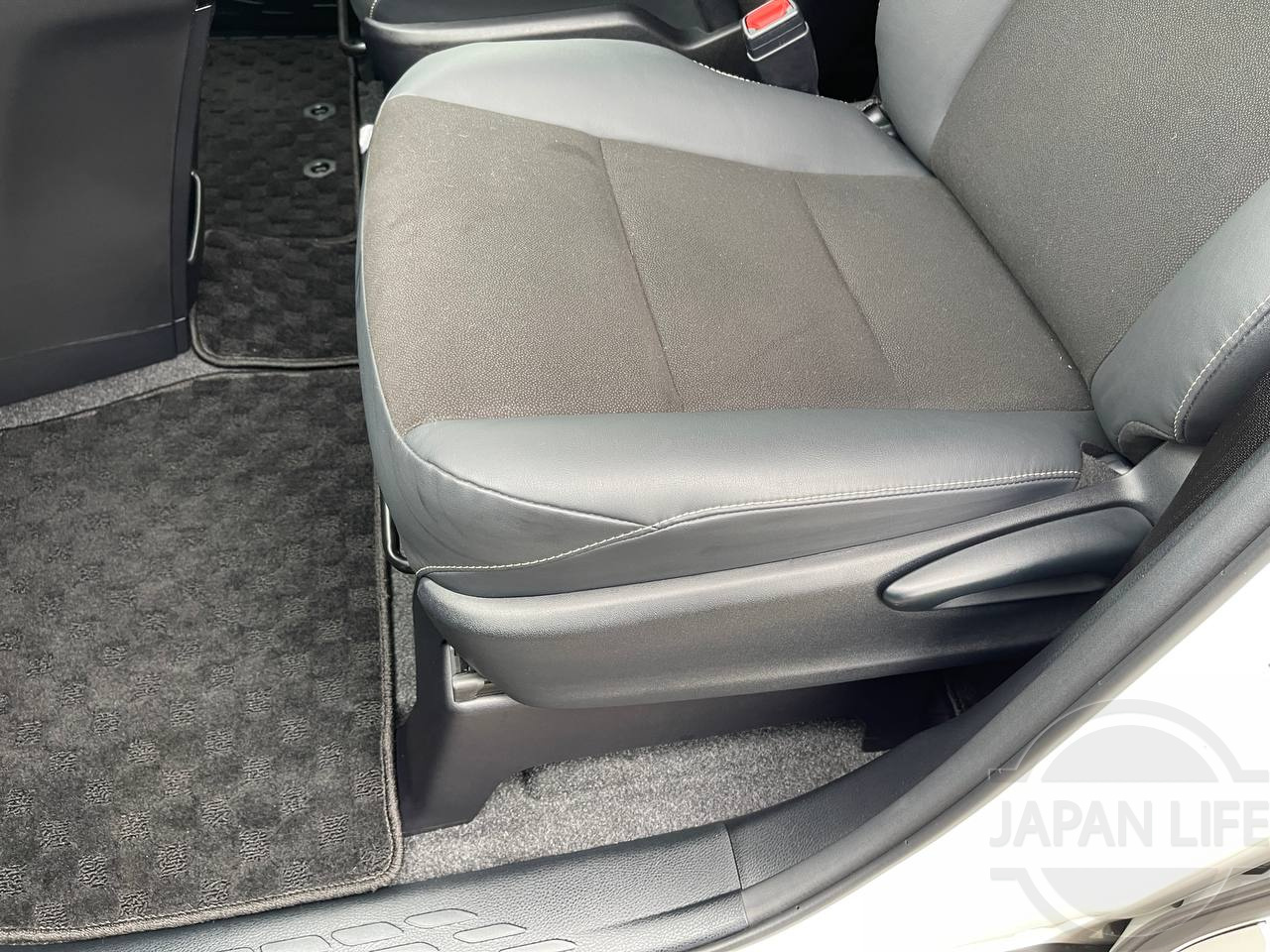 Фото Toyota Noah - Japan Life 