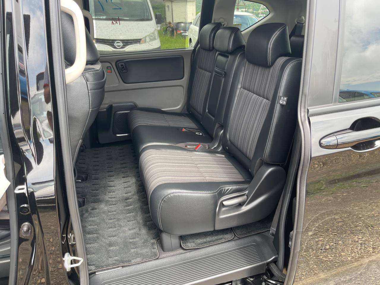 Фото Honda Freed - Japan Life 