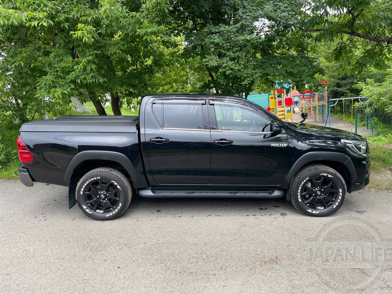 Фото Toyota Hilux - Japan Life 