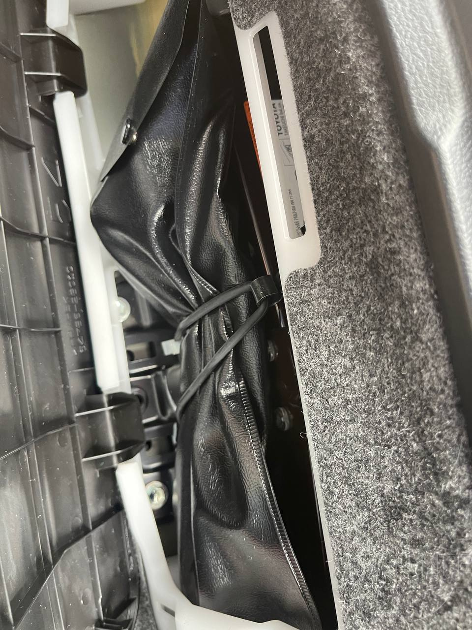 Фото Toyota Voxy - Japan Life 