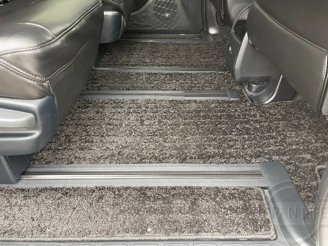 Фото Toyota Voxy - Japan Life 