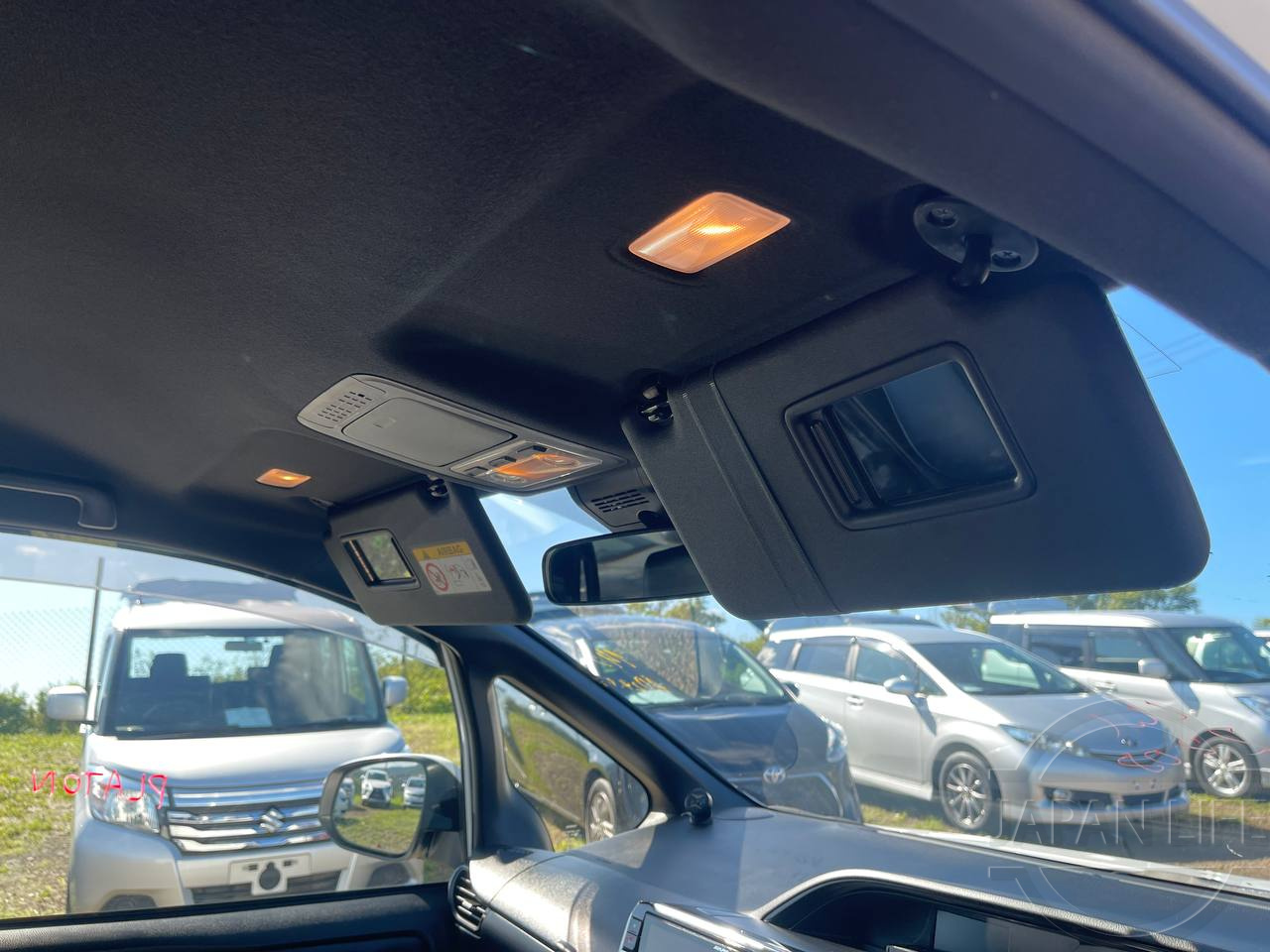 Фото Toyota Noah - Japan Life 