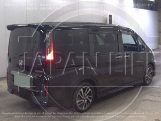 Фото Honda Stepwgn - Japan Life 