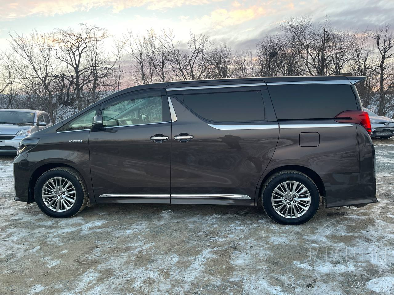 Фото Toyota Alphard - Japan Life 