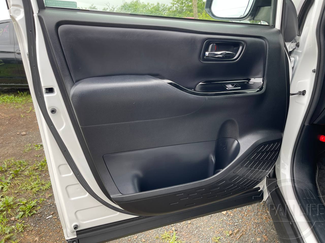 Фото Toyota Noah - Japan Life 