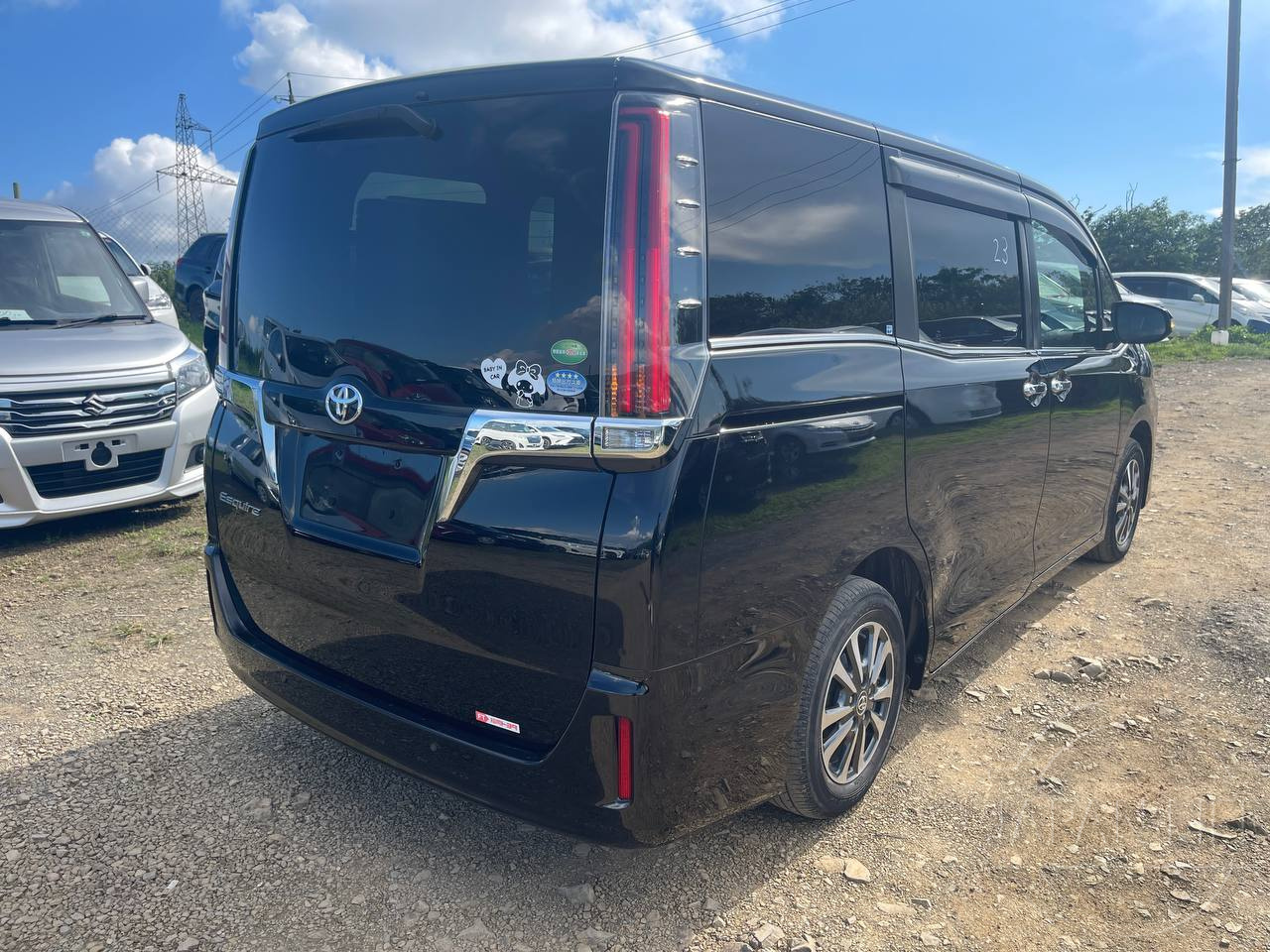 Фото Toyota Esquire - Japan Life 