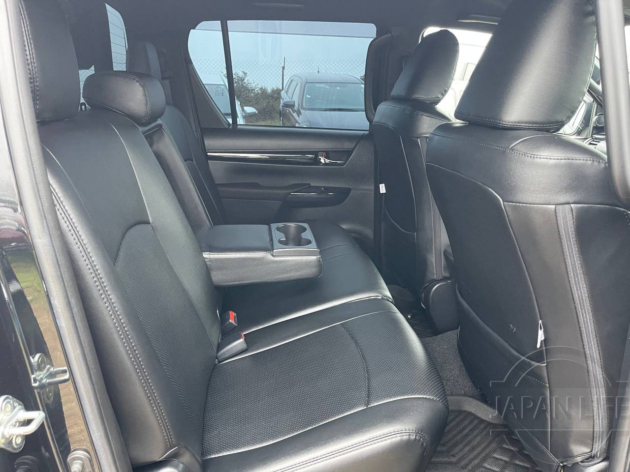 Фото Toyota Hilux - Japan Life 