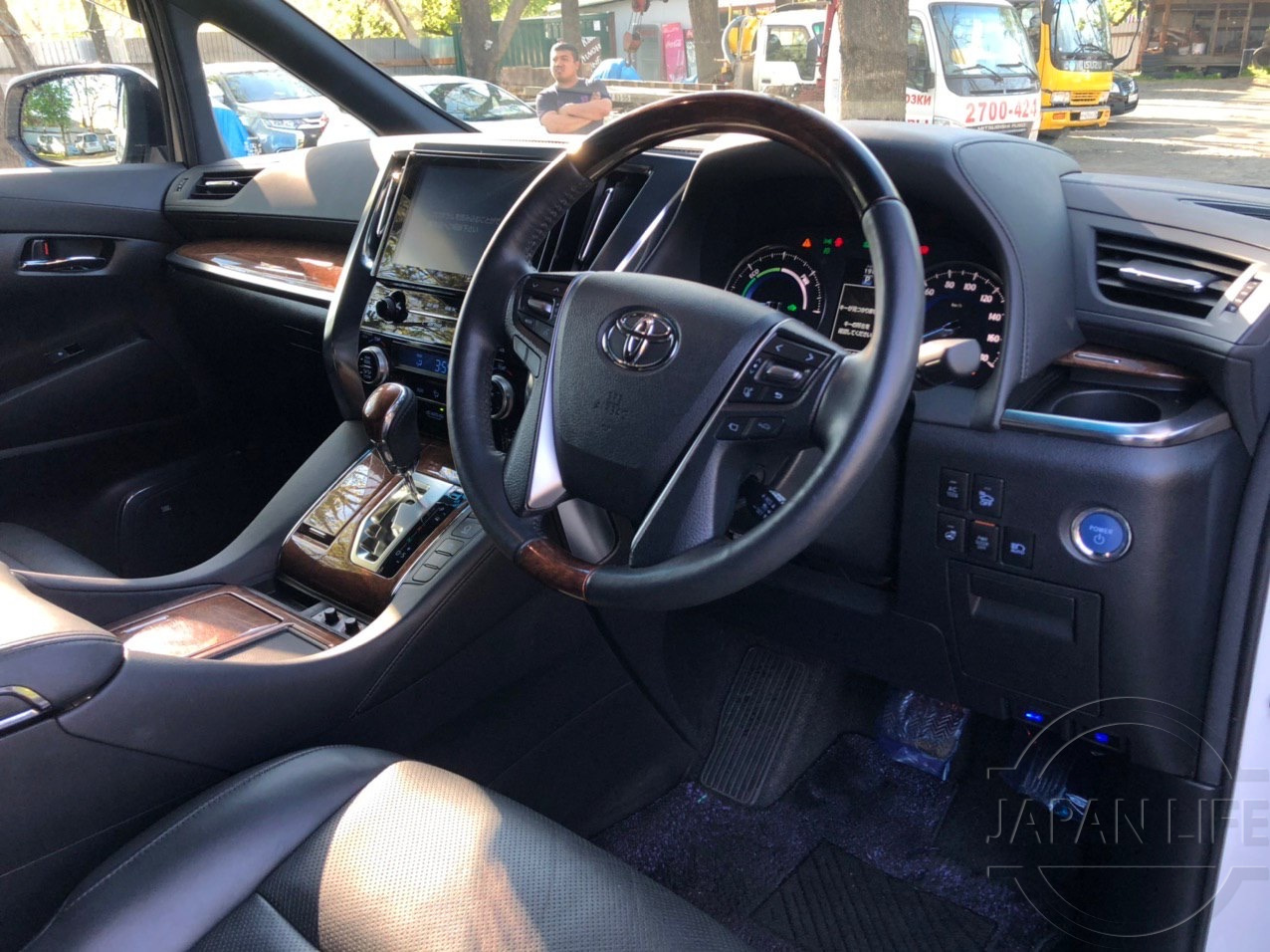 Фото Toyota Alphard Executive Lounge - Japan Life 