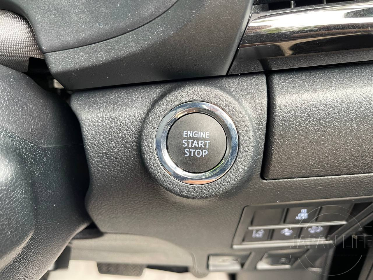 Фото Toyota Hilux - Japan Life 