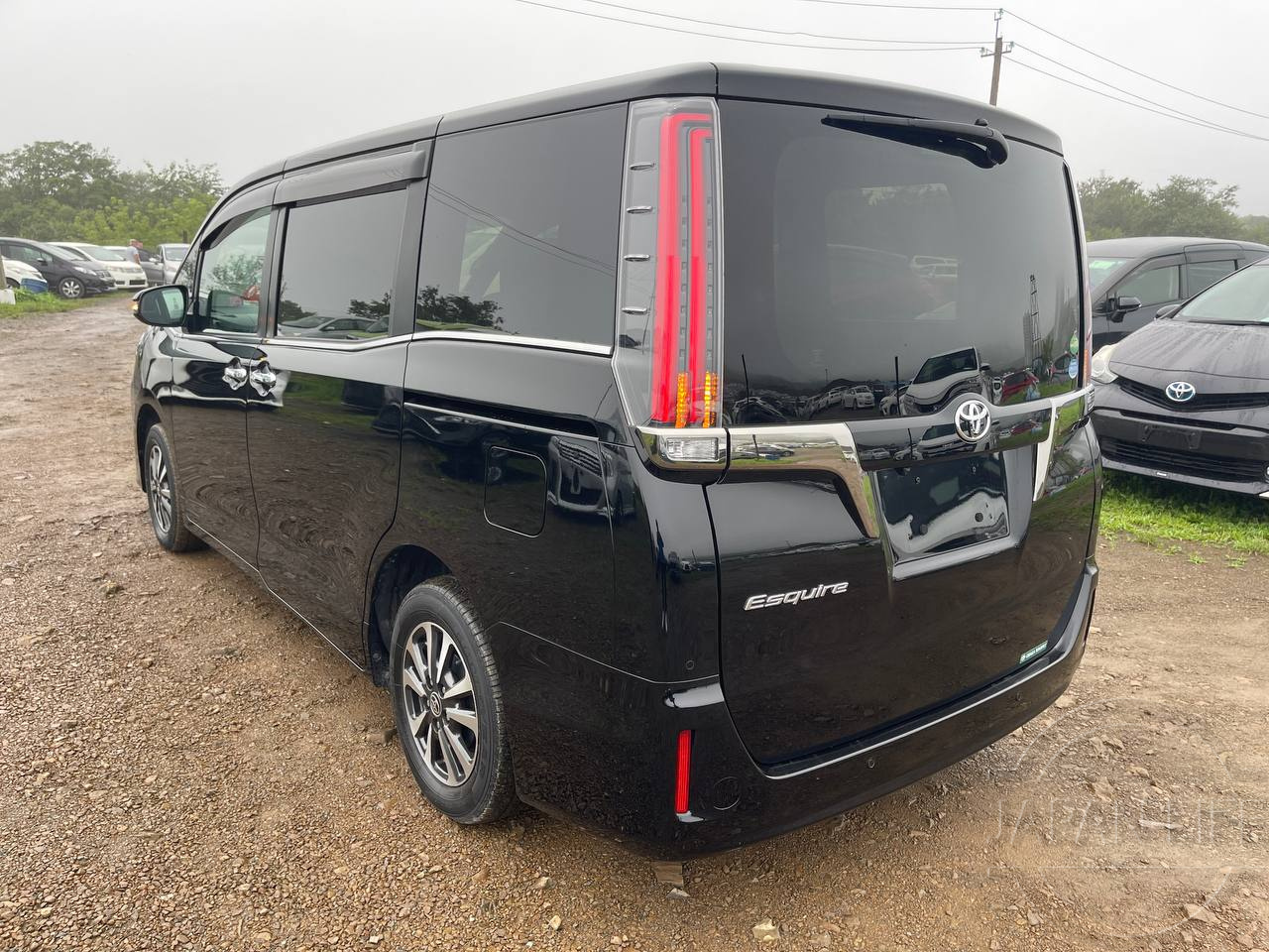 Фото Toyota Esquire - Japan Life 