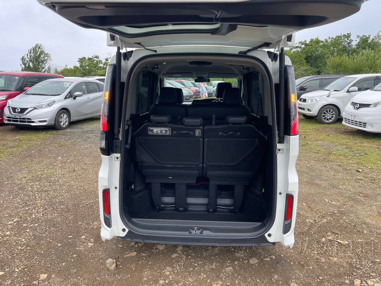 Фото Honda Stepwgn - Japan Life 