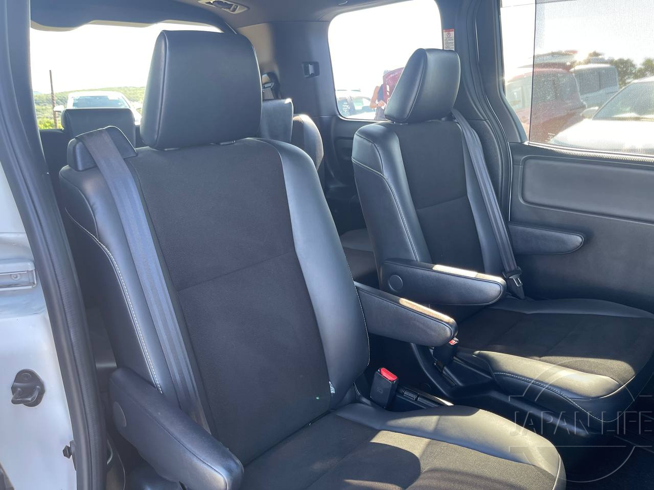 Фото Toyota Noah - Japan Life 