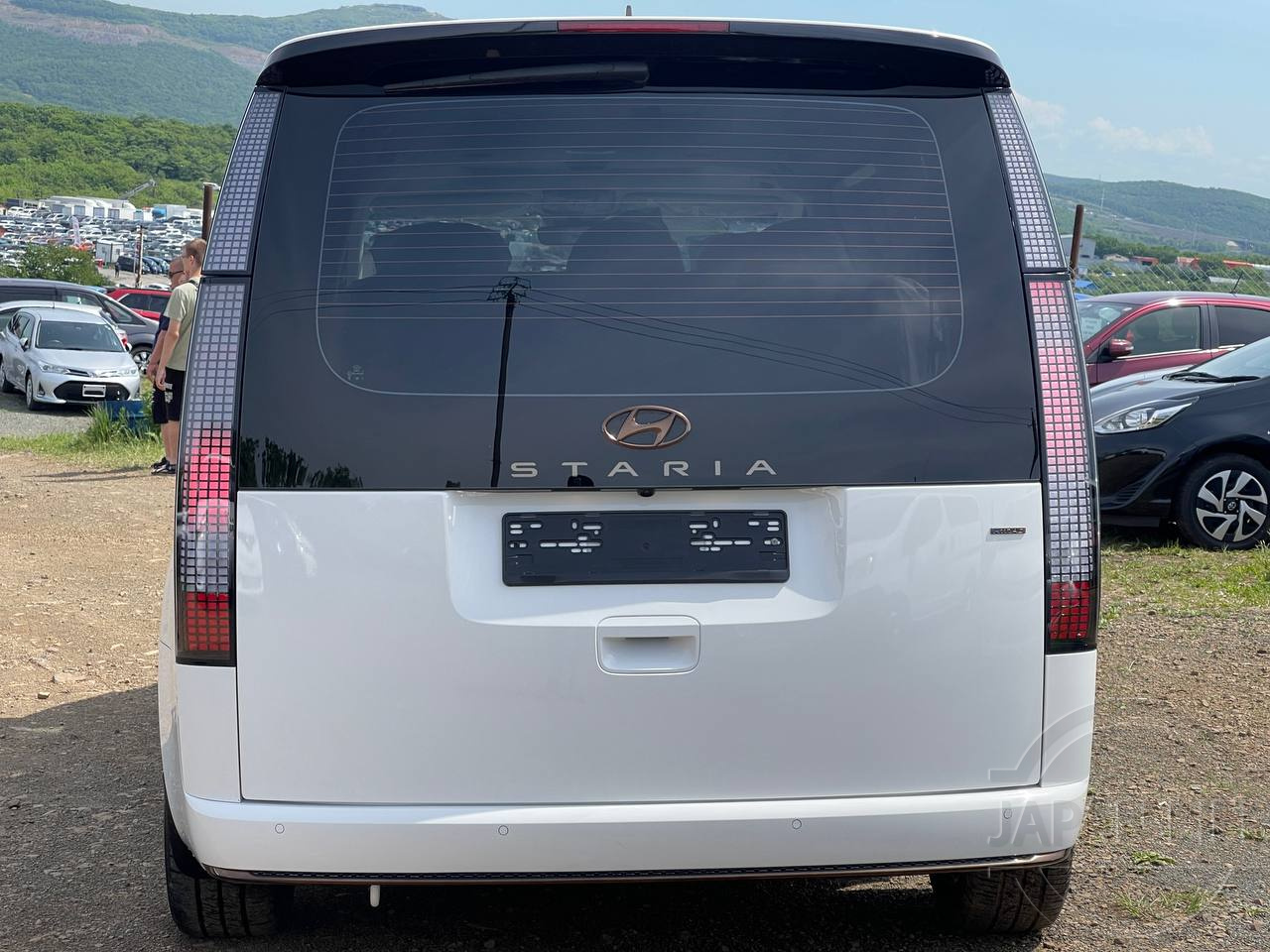Фото Hyundai Staria - Japan Life 