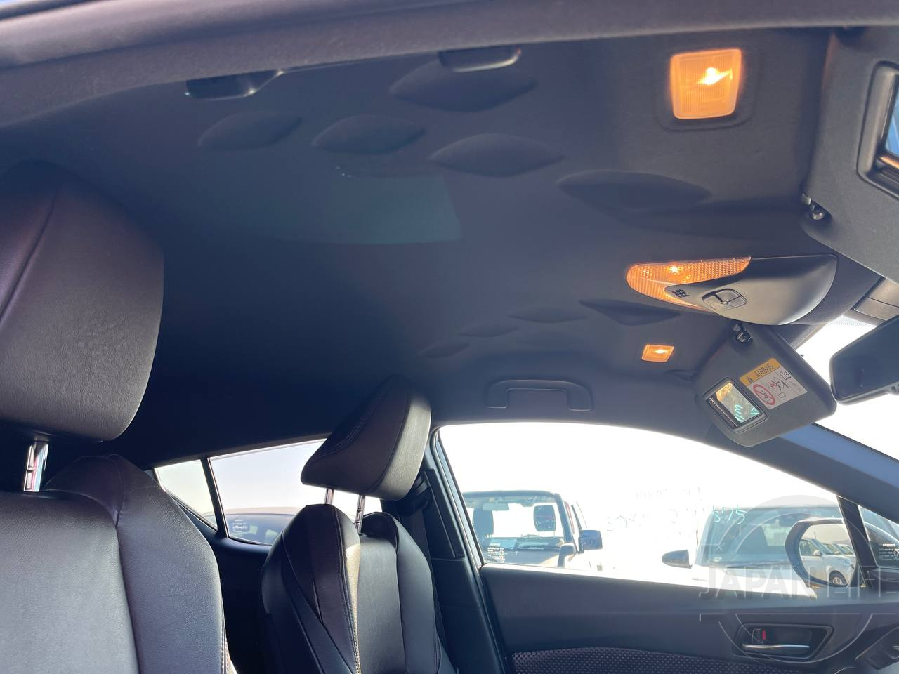 Фото Toyota C-HR - Japan Life 