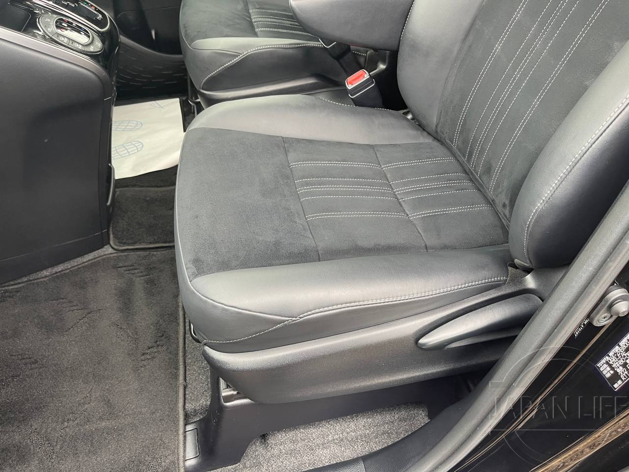 Фото Toyota Esquire - Japan Life 