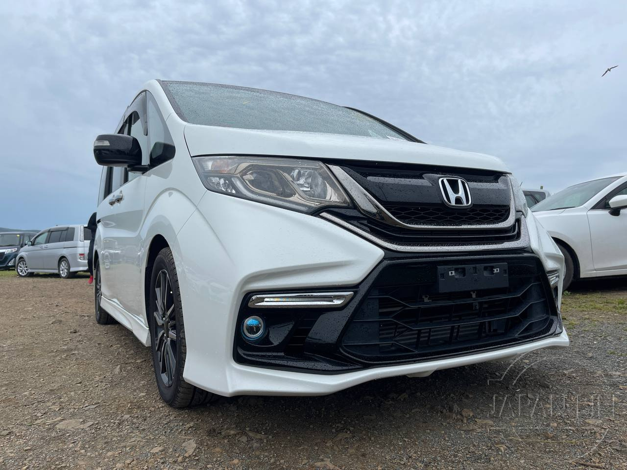 Фото Honda Stepwgn - Japan Life 