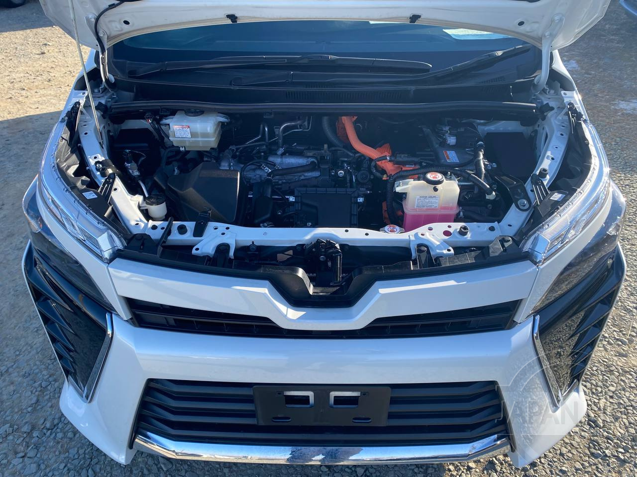 Фото Toyota Voxy - Japan Life 