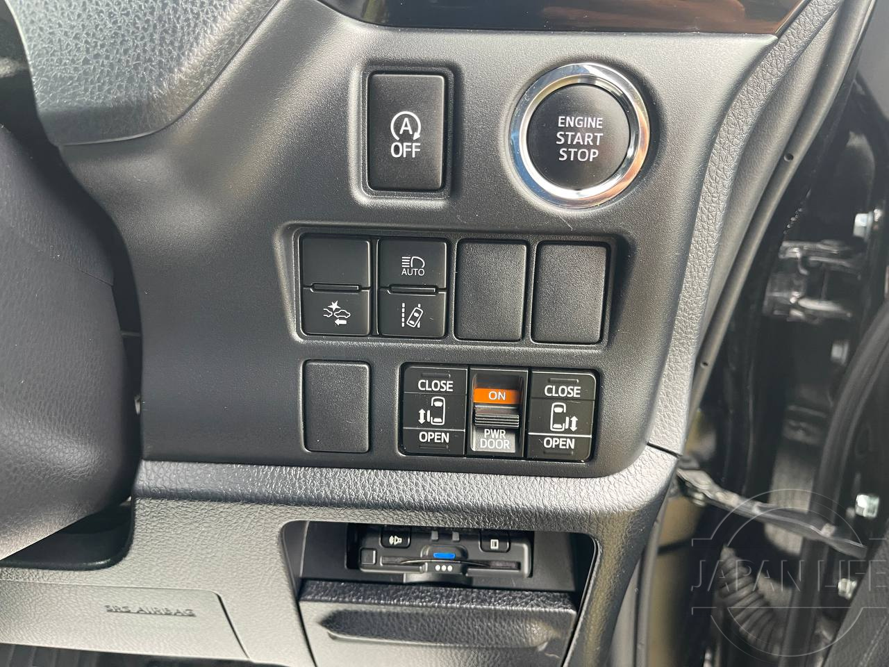 Фото Toyota Esquire - Japan Life 