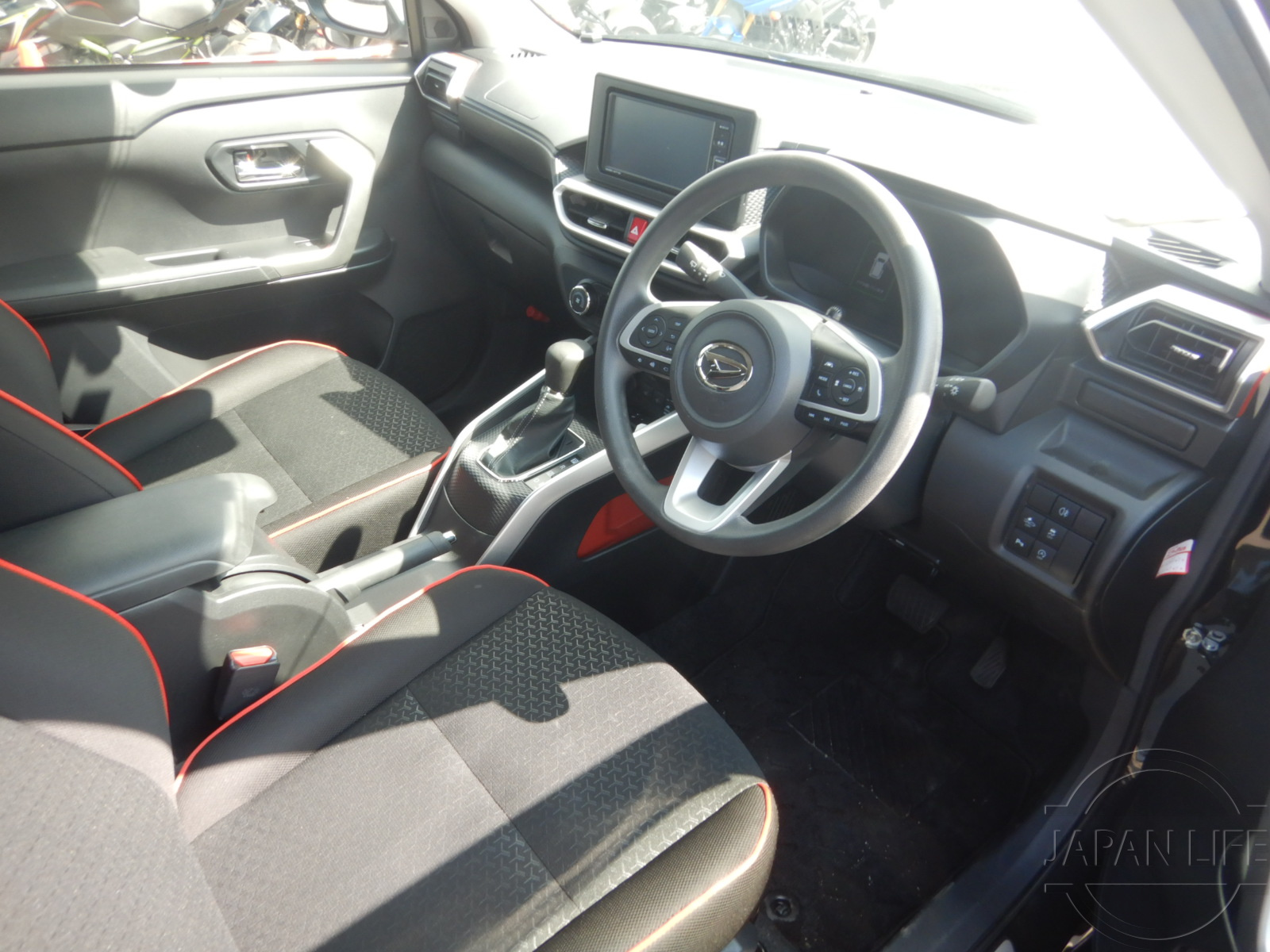 Фото Daihatsu Rocky - Japan Life 