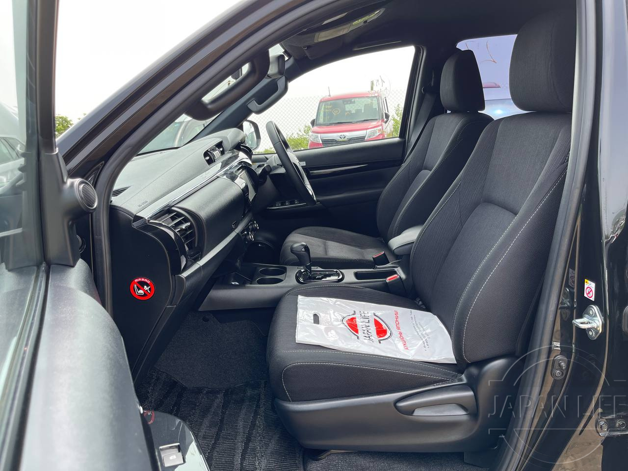 Фото Toyota Hilux - Japan Life 