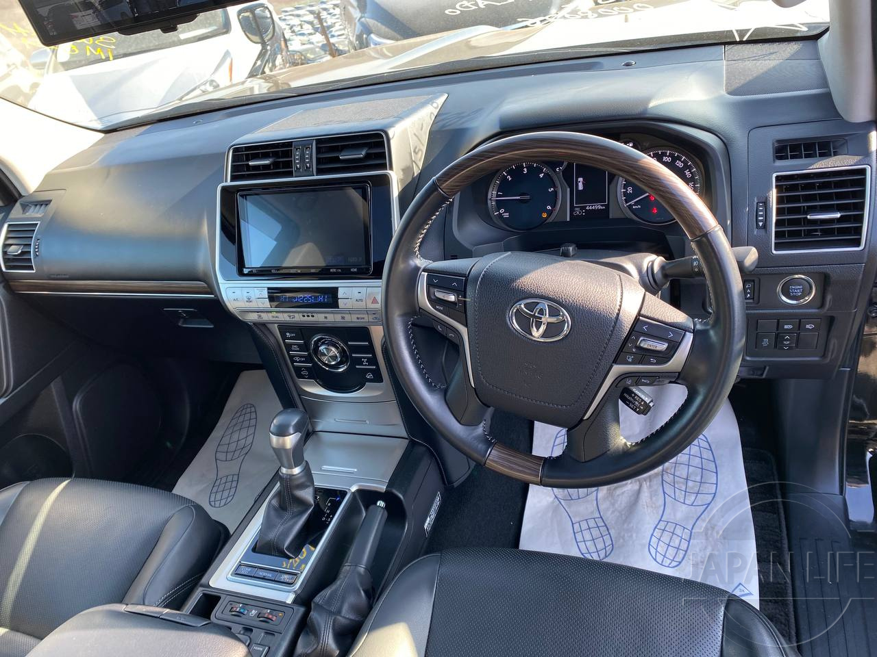 Фото Toyota Land Cruiser Prado - Japan Life 