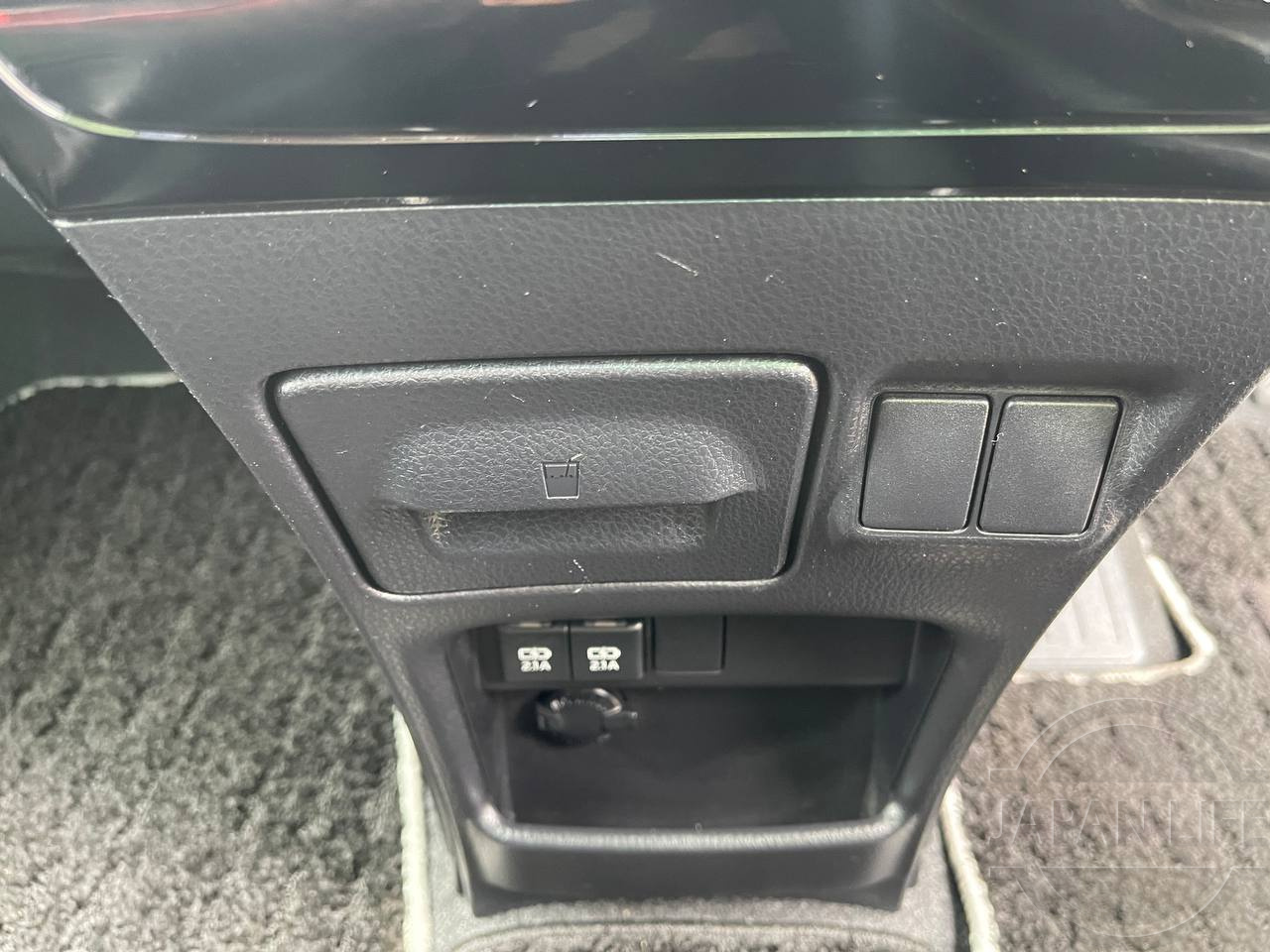 Фото Toyota Noah - Japan Life 