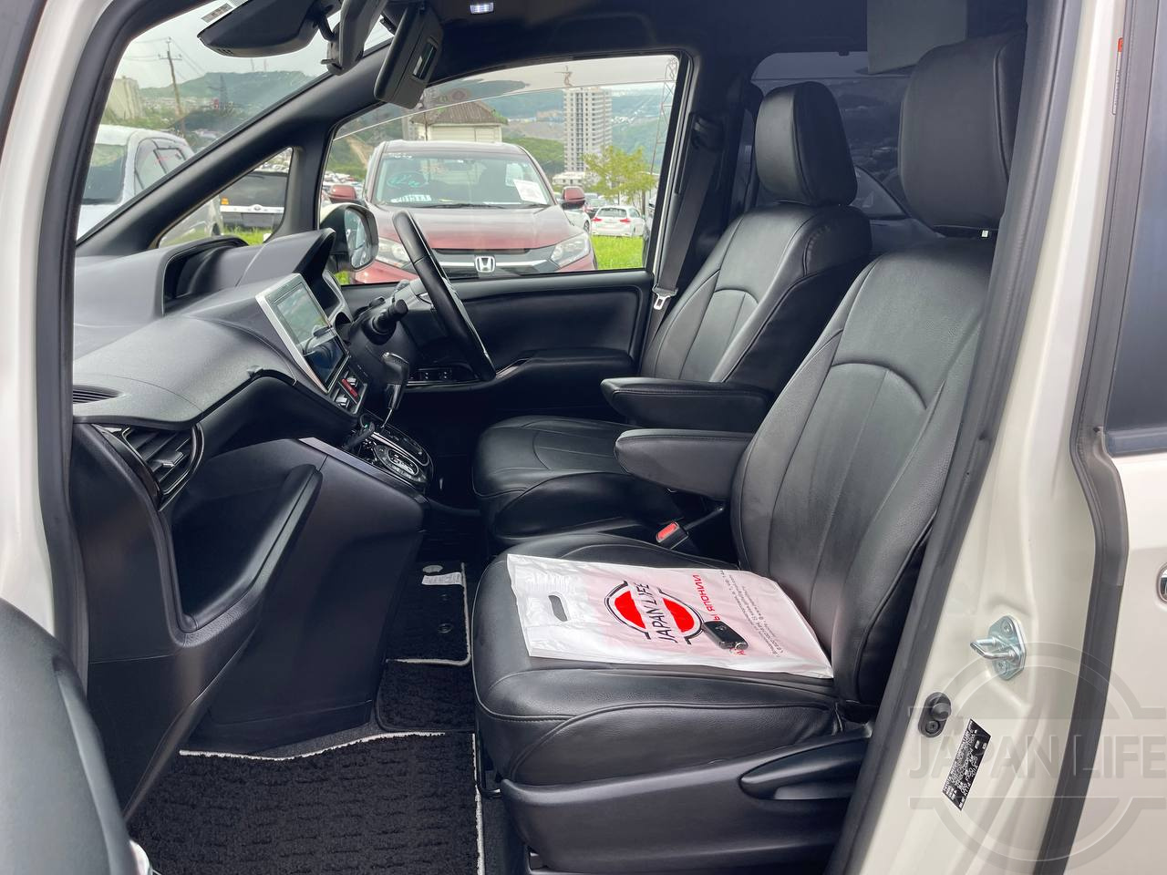 Фото Toyota Noah - Japan Life 