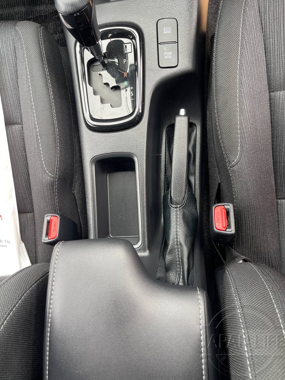 Фото Toyota Hilux - Japan Life 