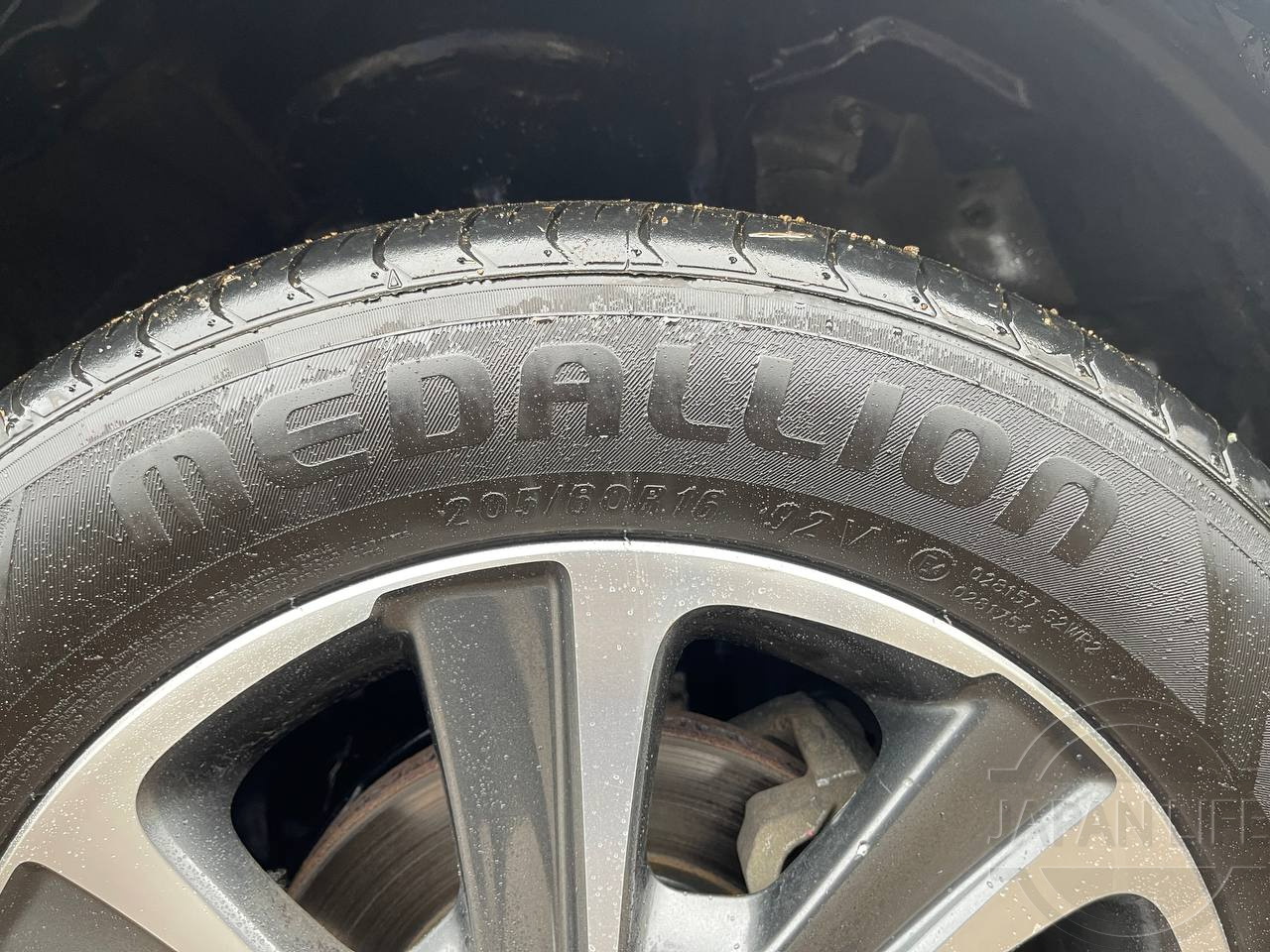 Фото Toyota Voxy - Japan Life 