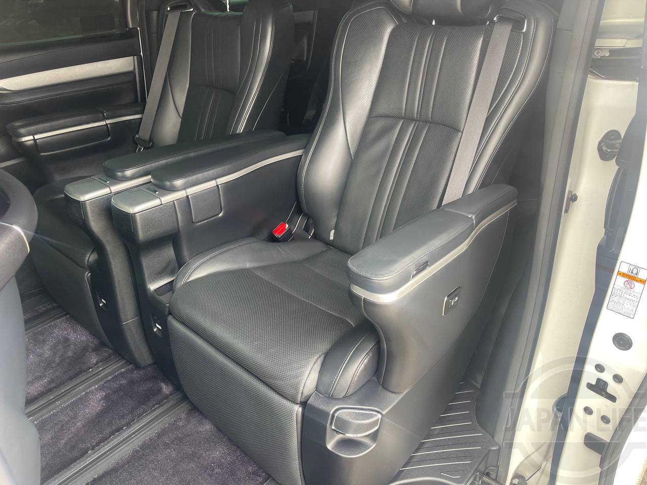 Фото Toyota Alphard - Japan Life 