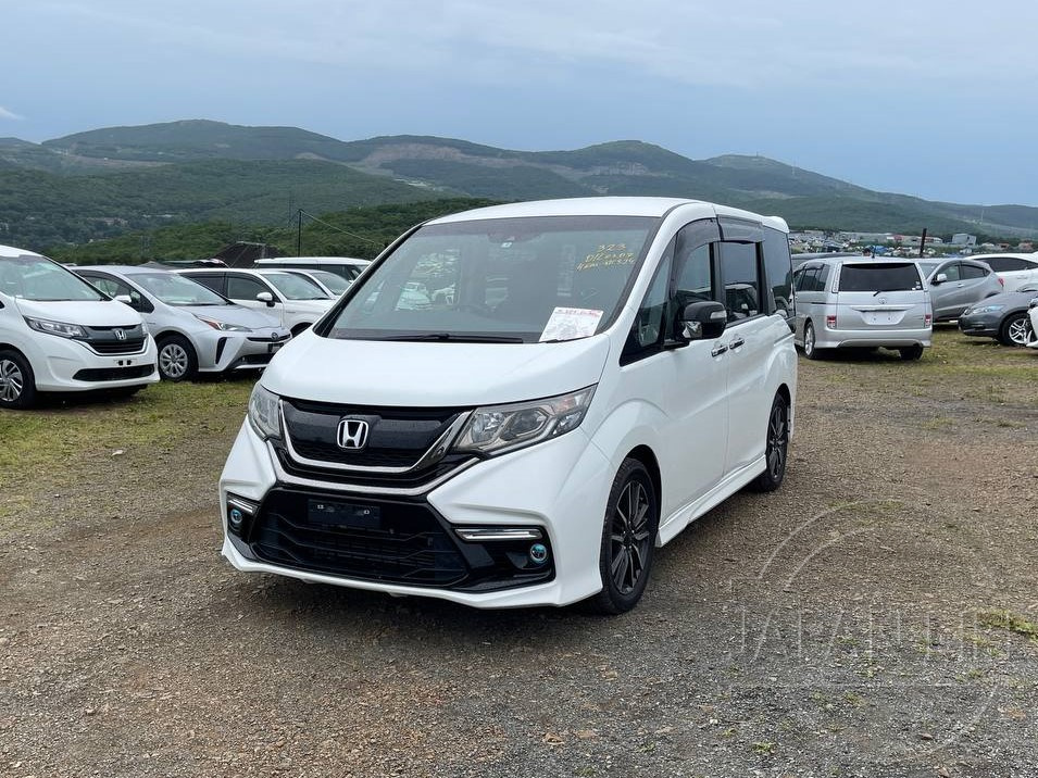 Фото Honda Stepwgn - Japan Life 
