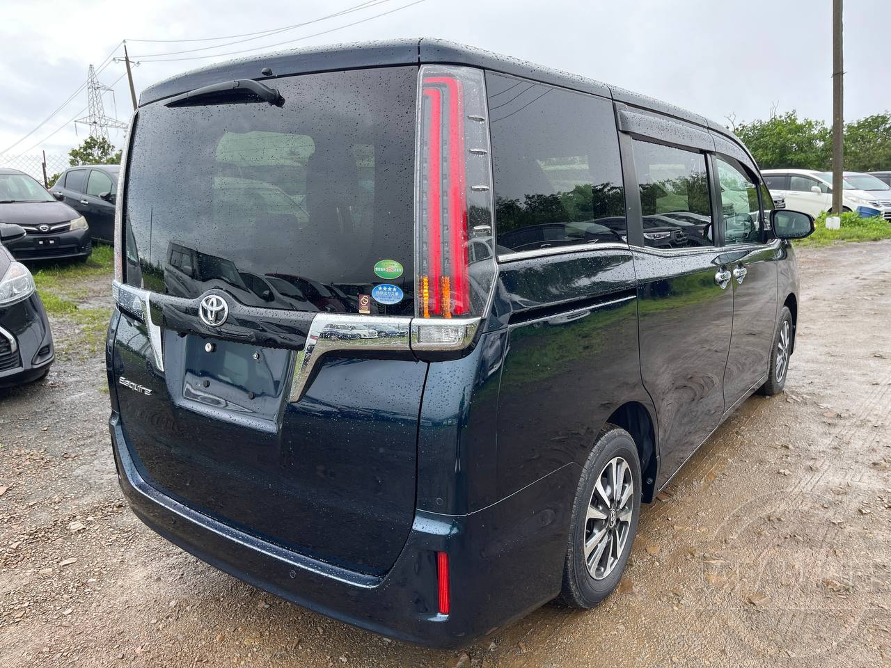 Фото Toyota Esquire - Japan Life 