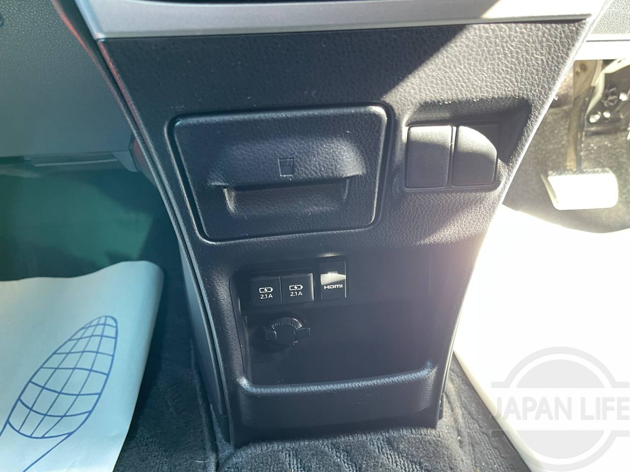 Фото Toyota Voxy - Japan Life 