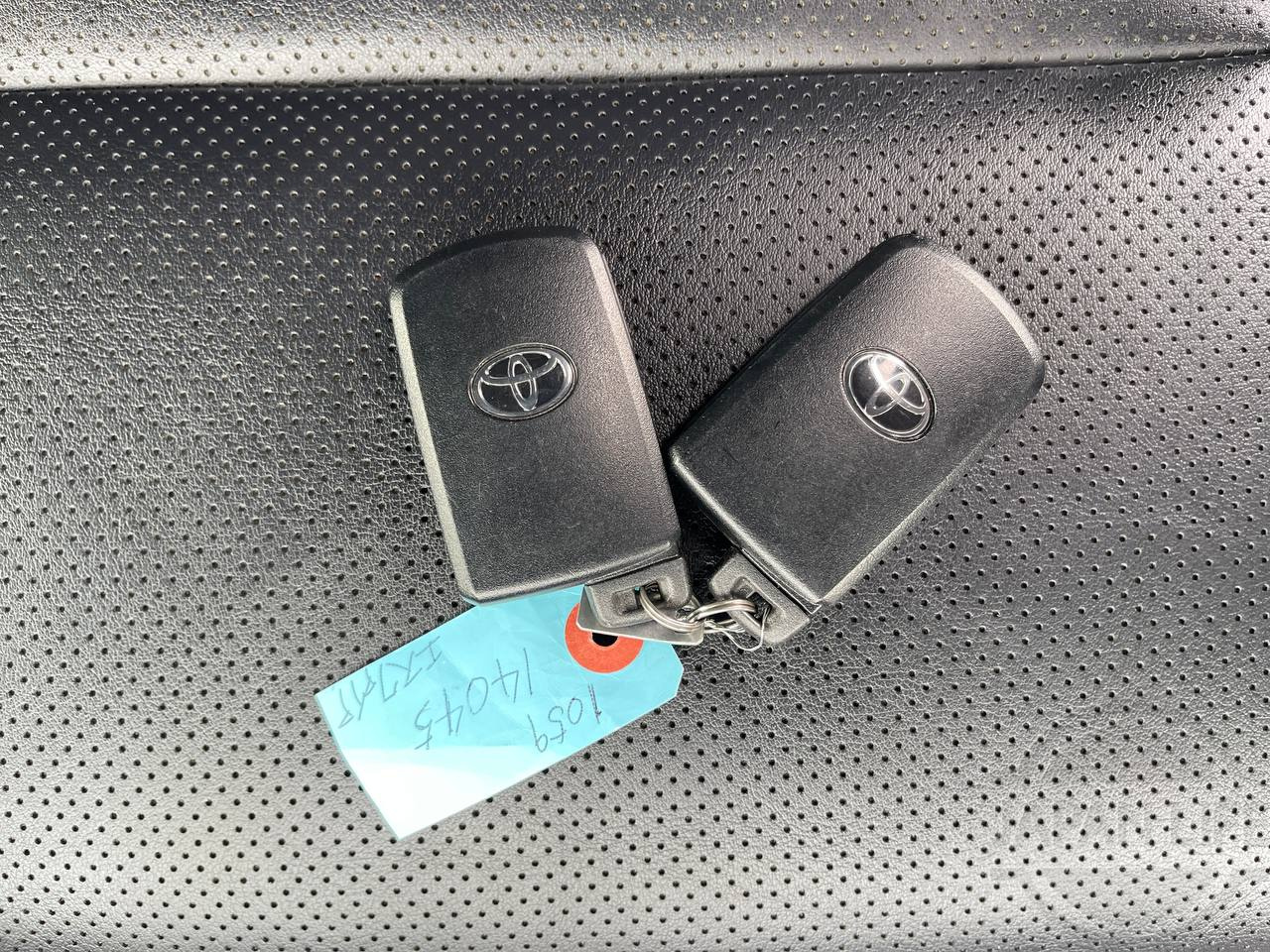 Фото Toyota Esquire - Japan Life 