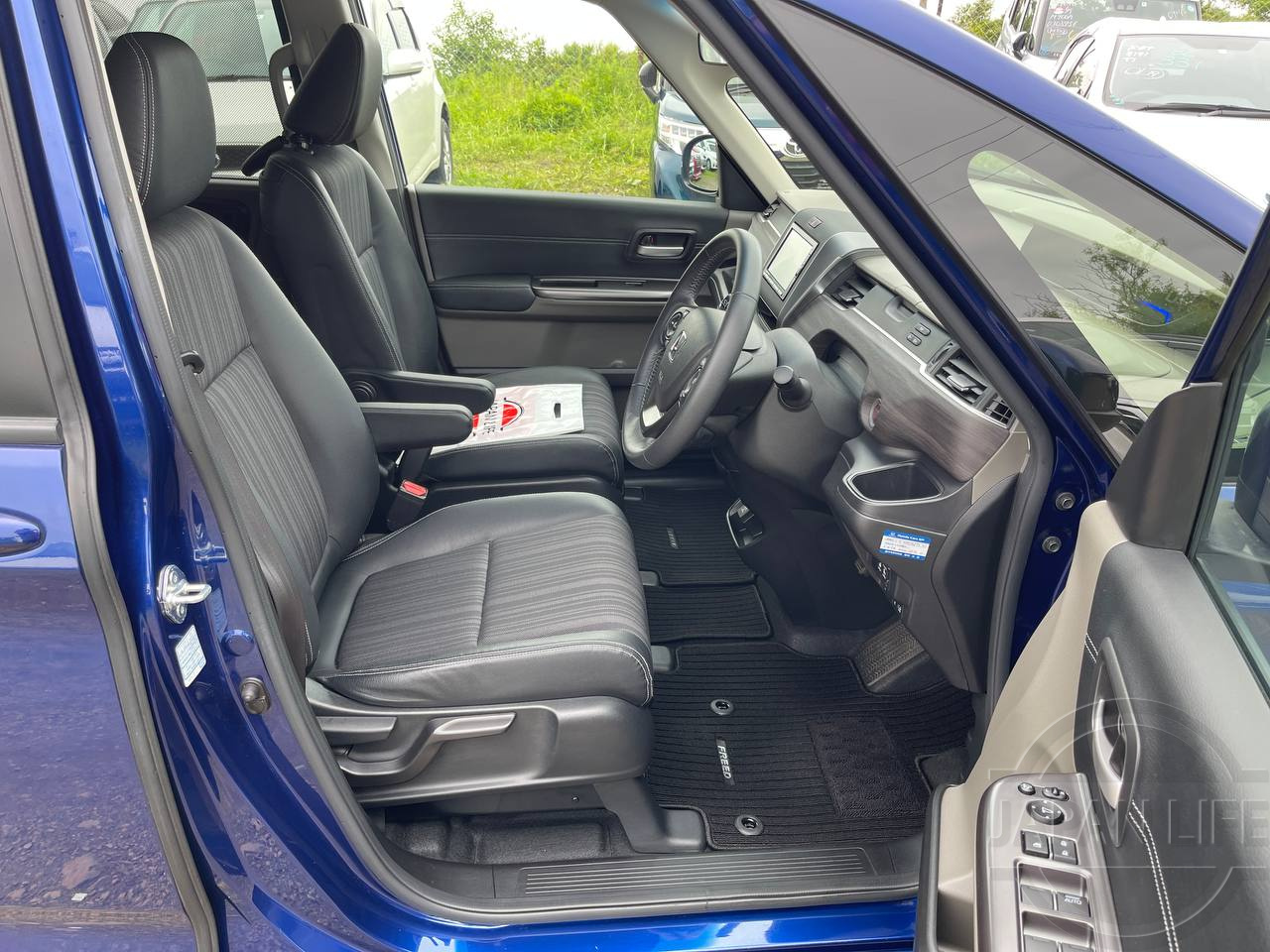 Фото Honda Freed - Japan Life 