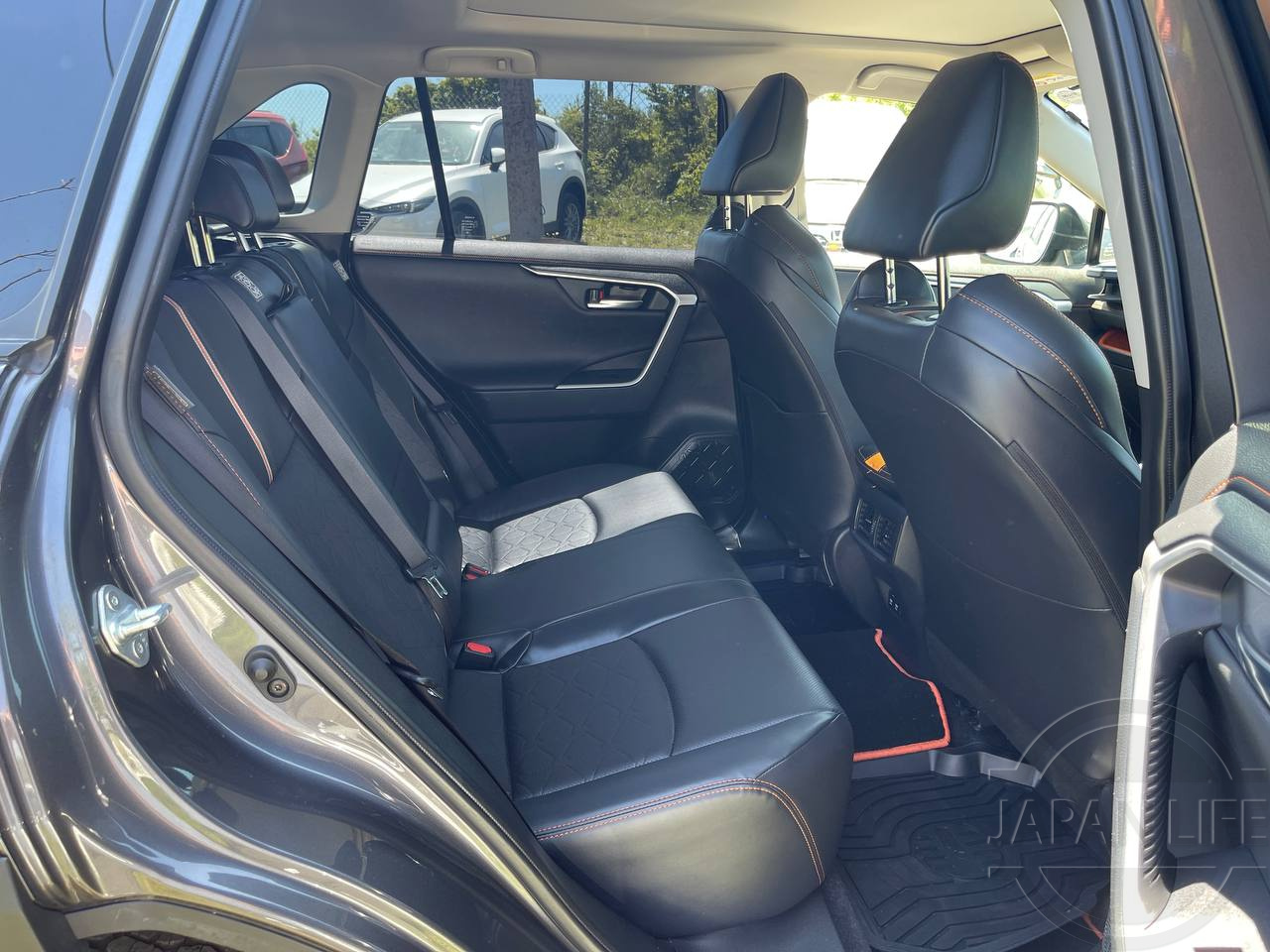 Фото Toyota RAV4 - Japan Life 